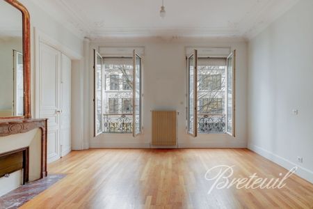 Appartement à louer à Paris 8Ème - Photo 2