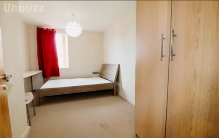 Entire Place·2B2B··3·126 Beauchamp House - Photo 2