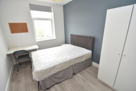 7 bedroom terraced house to rent - Photo 2