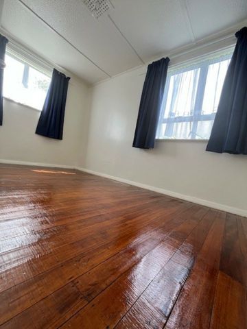 Renovated 3-Bedroom Home on Large Fully Fenced Section - Pets Considered - Photo 5