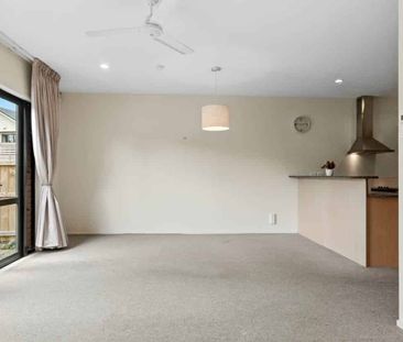 Modern 3-Bedroom Townhouse in Prime Albany Loc... - Photo 4