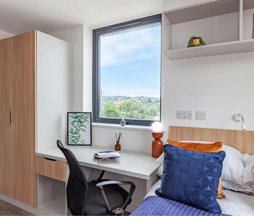 1 bedroom in a flat share to rent - Photo 2