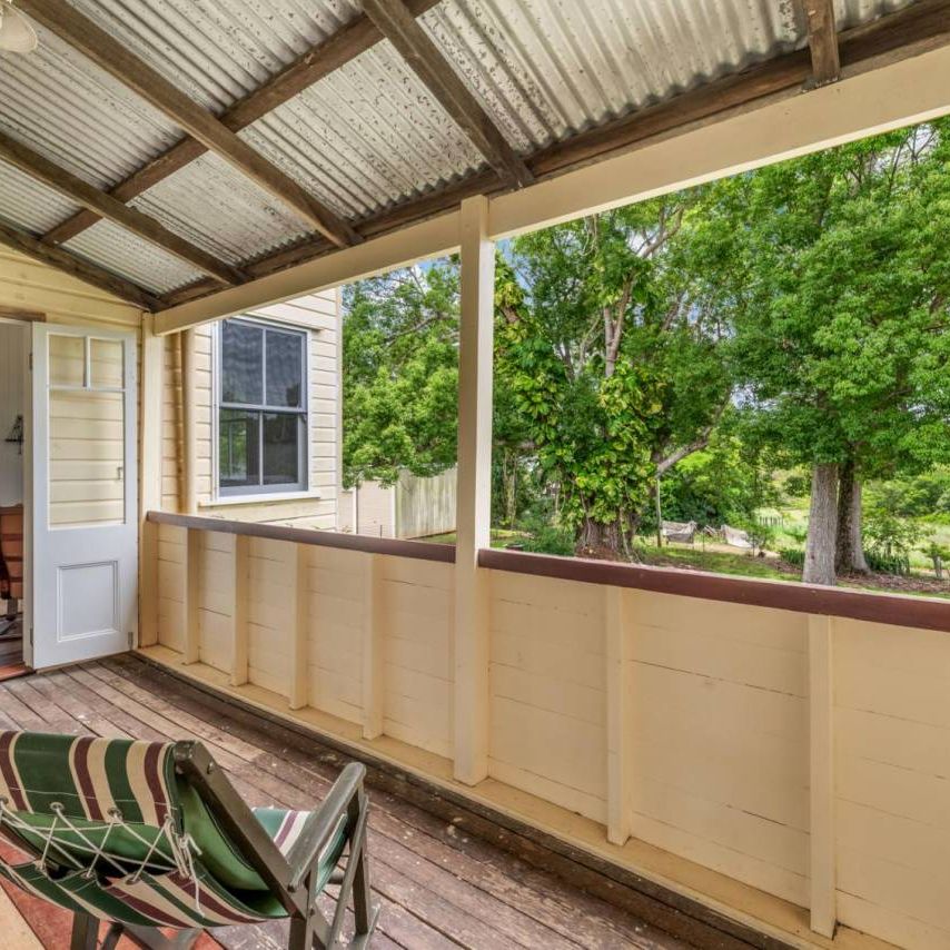 Gorgeous Queenslander with views to Mt Cooroora - Photo 1