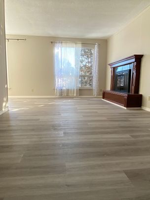 For Lease - 832 Reytan Boulevard, Pickering, Ontario - Photo 1