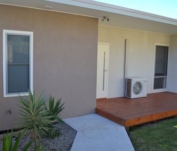 Two bedroom villa close to Wollongong Public and Private Hospitals - Photo 6