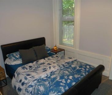 Apartment 2 3 Sandown Park, Kings Road, Belfast, BT5 6JP - Photo 2