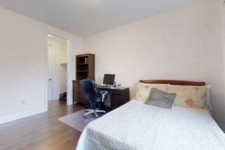 For Lease - 100 Ballantyne Boulevard, Vaughan, Ontario - Photo 4