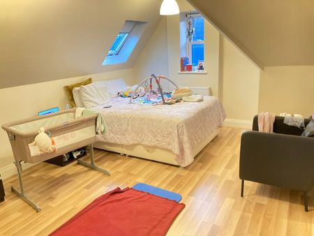 1 Bed Flat, Very Near Hamilton Road Area, W5 - Photo 2