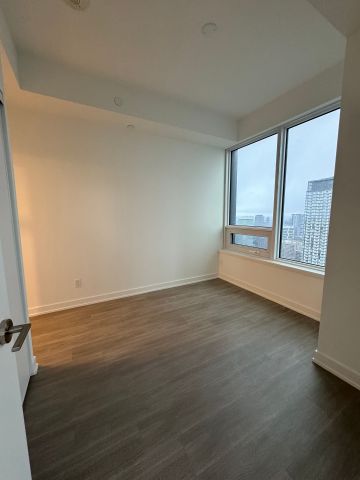For Lease - 8 Wellesley Street Unit# 5115, Toronto, Ontario - Photo 4