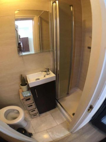 7 bedroom house share to rent - Photo 3