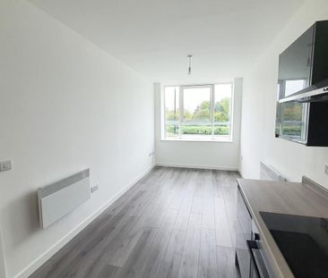 Studio to rent - Photo 3