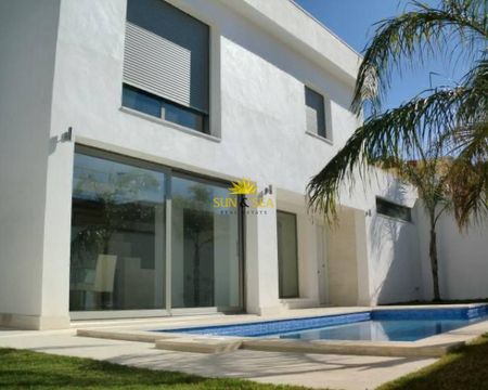 5 BEDROOM VILLA - ALICANTE - Photo 2