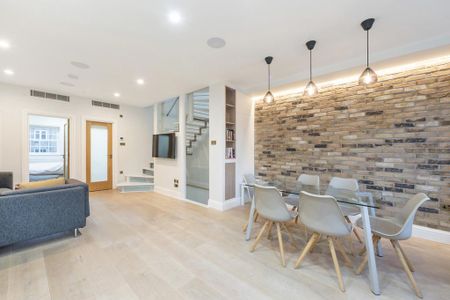 3 bedroom flat to rent - Photo 4