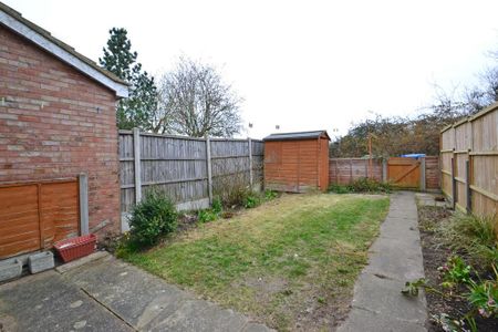 2 bedroom terraced house to rent - Photo 4