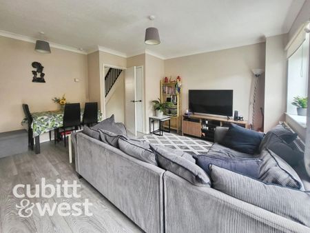 2 bedroom semi-detached house to rent - Photo 2