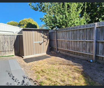 SPACIOUS 3 BEDROOM UNIT IN DANDENONG - Photo 5