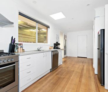 “Comfortable Family Home in Prime Karingal Location” - Photo 4