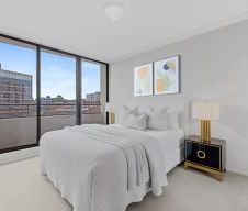 Furnished 1 bedroom Apartment in the Forum West - Photo 3