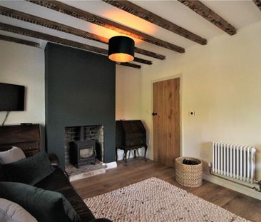 2 bedroom end of terrace house to rent - Photo 5