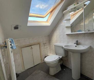 Room in a Shared House, Oakhill Road, SW15 - Photo 5