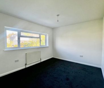 Chessel Crescent - Photo 3