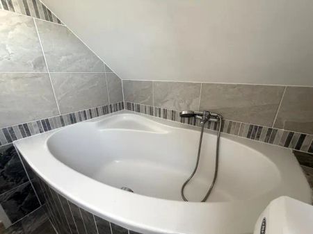 PRONÁJEM PĚKNÉHO CIHLOVÉHO MEZONETOVÉHO BYTU 2+KK, BRNO ČERNOVICE - Фото 4