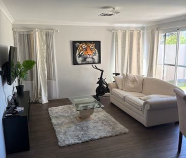 Ellenbrook - Photo 1