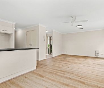 1/19 York Street, Point Frederick - Photo 1