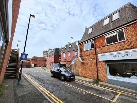 Church Walk Mews, RH15 - Photo 2