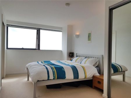 1 Bed Flat, Bridgewater Place, LS11 - Photo 4