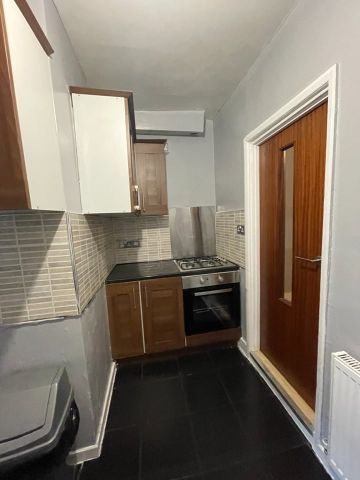 Room in a Shared House, Albert Square, E15 - Photo 4