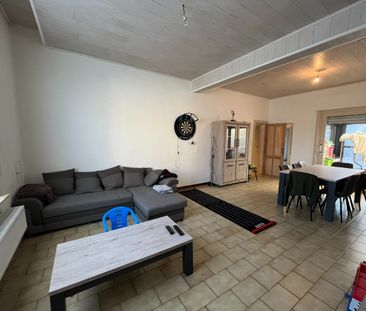 Ruim gelijkvloers appartement met garage te huur - Photo 3