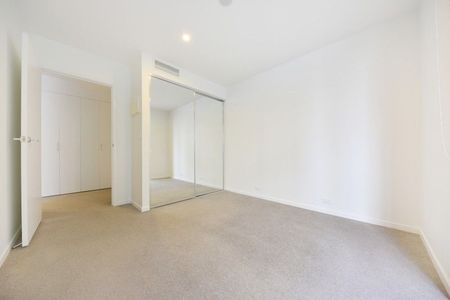 Spacious 2-Bedroom Apartment with River Walkways - Available Now - Photo 2