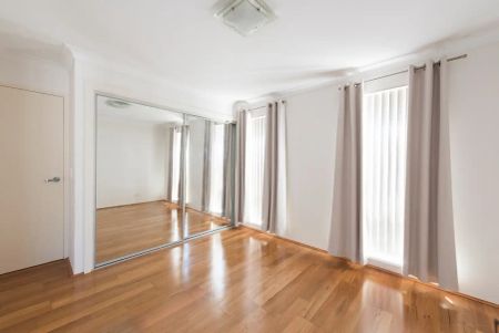 “Spacious Family Home” - Photo 4
