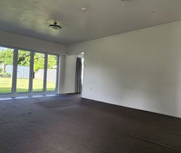 Comfortable 3 bedroom in Te Kamo West - Photo 3