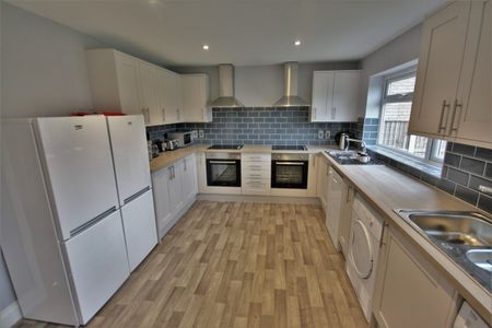 One-Bedroom House share - Photo 4