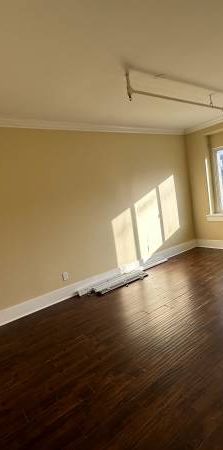 Freshly Painted 1 Bed Suite in Fully Restored Heritage Building - Photo 1