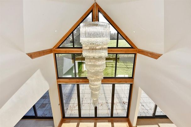 5 bedroom detached house to rent - Photo 1