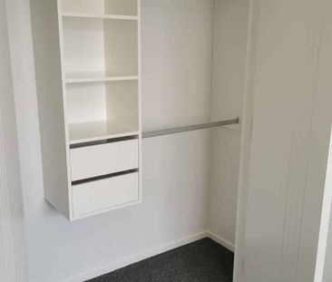 3BR Plus Office/4th BR in Chartwell - Photo 4