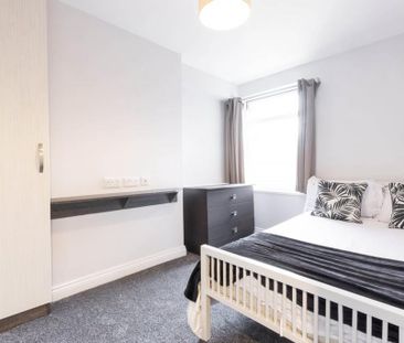 4 bedroom terraced house to rent - Photo 5