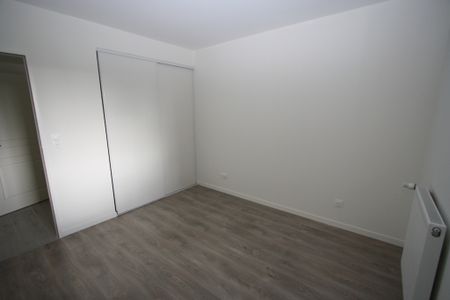 LOCATION d'un appartement F3 (56 m²) à SAINT JEAN DE BRAYE - Photo 5