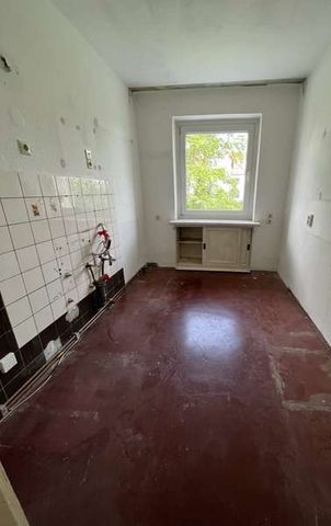 ** 3 Monate kaltmietfrei ** Zum Selbstausbau ! Helle 3-Raum-Wohnung mit Balkon - Foto 5