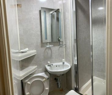 Room in a Shared House, Sussex Gardens, W2 - Photo 2