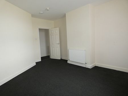 Tyldesley Road flat D - Photo 4