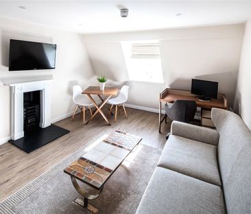 1 Bedroom - Photo 3