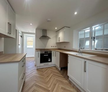 3 bedroom detached house to rent - Photo 5