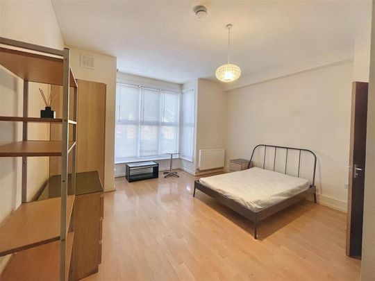 1 bedroom property to rent - Photo 1