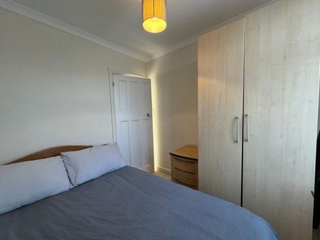 Fairfield Crescent, Edgware, HA8 - Photo 5