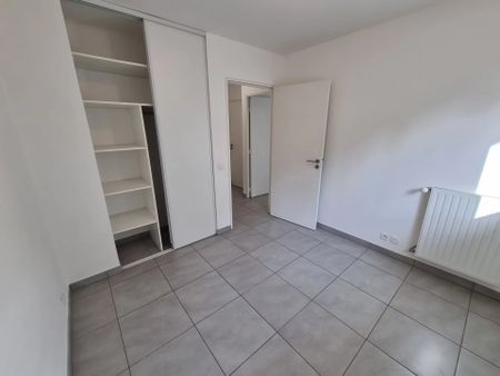 Location Appartement 3 pièces 61m² NICE 06200 - Photo 3