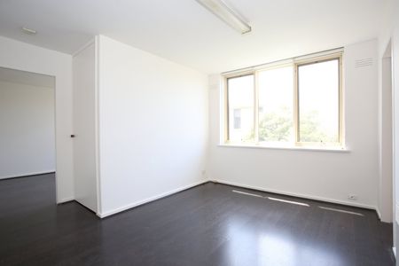 6/949 Punt Road, South Yarra VIC 3141 - Photo 2